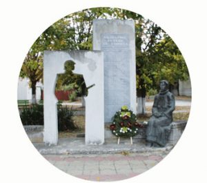 Monument voor de gevallenen van Chernevo. wo-I. Balkanoorlogen. Bulgarije, Varna. Onderdeel Toren van Babel, Kunstinstallatie ©Helena van Essen